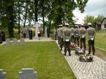 Pietny akt zasvtenia cintorna nemeckch vojakov vo Vynom Miroove