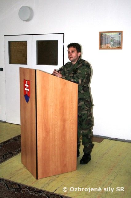 VELITEĽ VZDU NÝCH SÍL NAV TÍVIL PRE OV