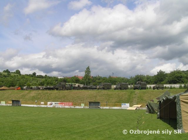 Deti s vojakmi oslavovali v Krupine