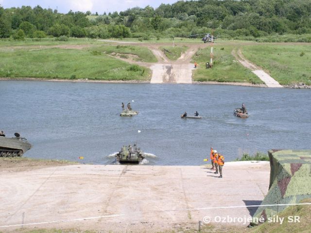 Výcvik v prekonávaní vodnej prekážky