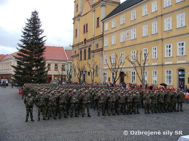 Nástup KFOR a ALTHEA v Trenčíne