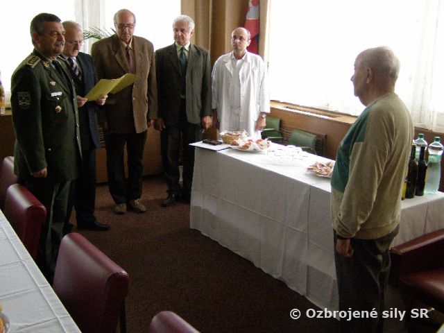 UDELENIE PAMÄTNEJ MEDAILE MINISTRA OBRANY SR