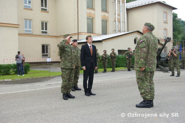 Odovzdanie velenia pozemných síl