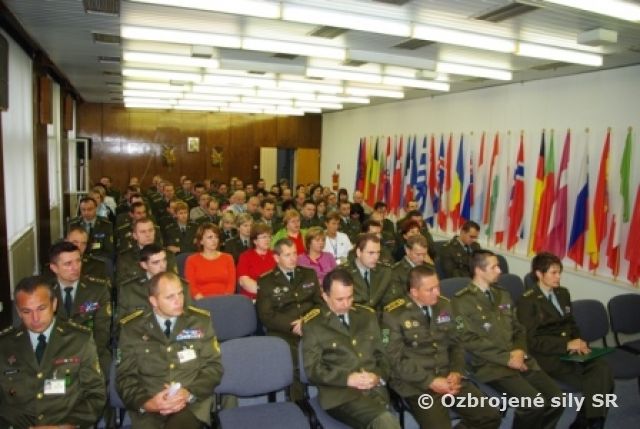 Oslavy Dňa ozbrojených síl Slovenskej republiky 