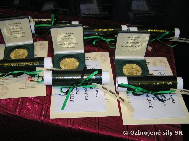 Ocenenie mesta Handlová pre Ozbrojené sily SR