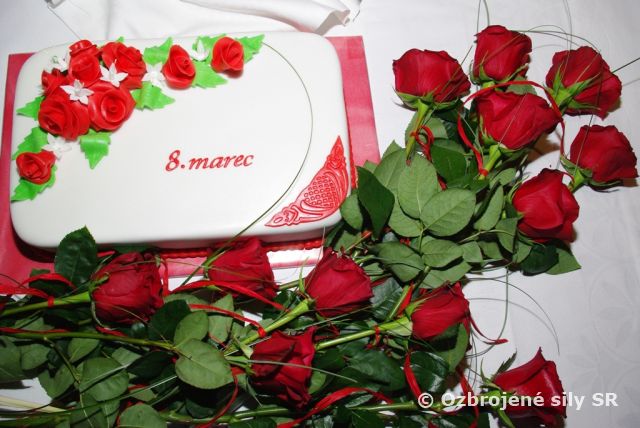 Vo vzdušných silách rozkvitli kvety