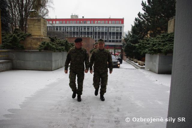 Náčelník Generálneho štábu OS SR navštívil  Veliteľstvo pozemných síl
