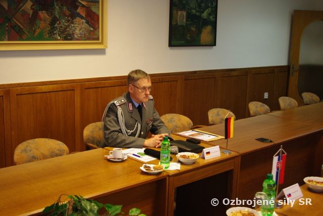 Nemecký pridelenec obrany rokoval s veliteľom pozemných síl 