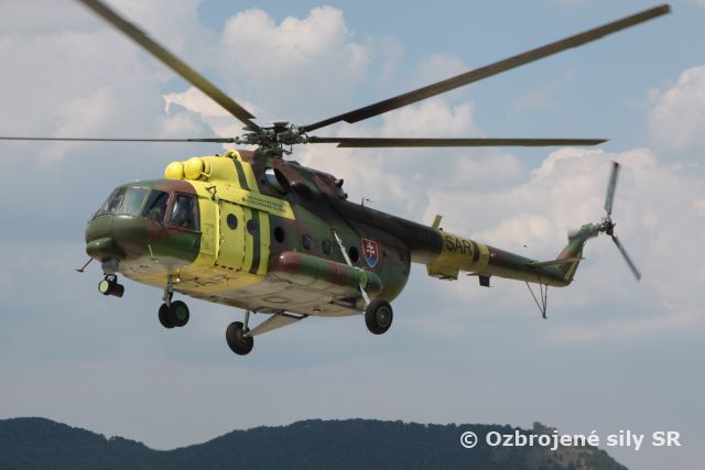 Vojenský vrtuľník pátral po poľskom lietadle