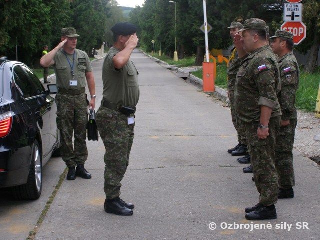 Pracovné rokovanie náčelníka generálneho štábu v Hlohovci