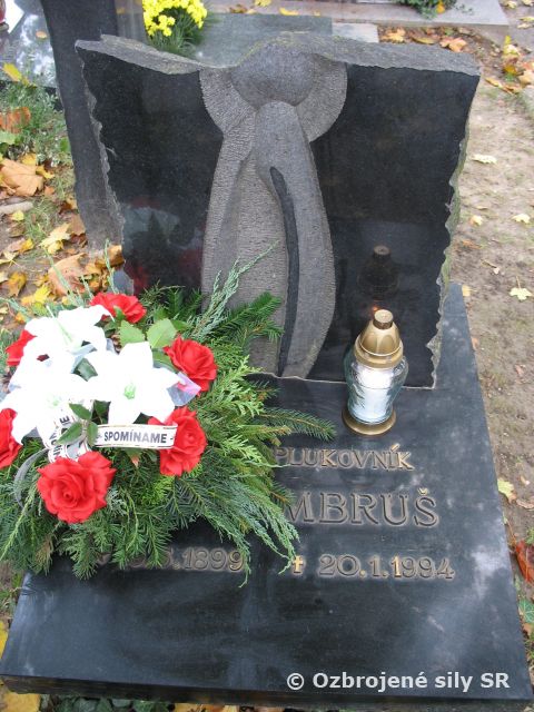 Plamene sviečok zapálili aj príslušníci prešovského krídla