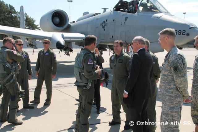 Na Slovensku prebieha spoločné cvičenie vzdušných síl USA a SR “KUCHNYA THUNDER 2015”