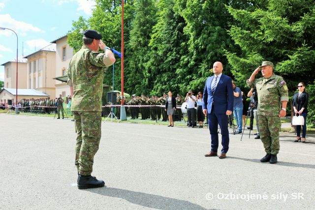 Ukončenie pôsobenia veliteľa pozemných síl