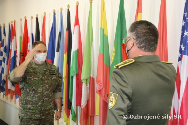 Slávnostné zhromaždenie ku Dňu Ozbrojených síl Slovenskej republiky