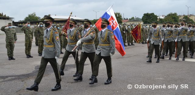 Brigádny generál Ivan Balog odovzdal velenia 1. mechanizovanej brigády plukovníkovi Alexandrovi Kollárikovi