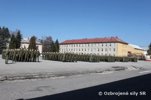 Ukončenie odborného výcviku jednotlivca v Základni výcviku a mobilizačného doplňovania v Martine