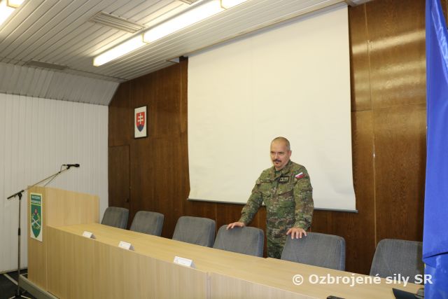 Privítanie zástupcu náčelníka štábu veliteľstva pozemných síl