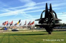 Náčelníci generálnych štábov armád členských krajín NATO a EÚ zasadnú v Bruseli - avízo