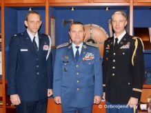 Generálporučík Peter Vojtek sa stretol s novým pridelencom obrany USA na Slovensku