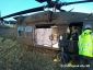 Vojaci nasadili vrtuľníky Blackhawk a vojenský špeciál L-410 na prepravu zdravotníckych zásob