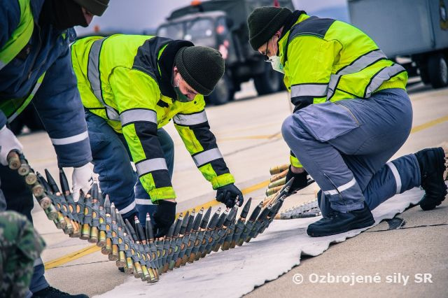 Letecké streľby taktického krídla Sliač