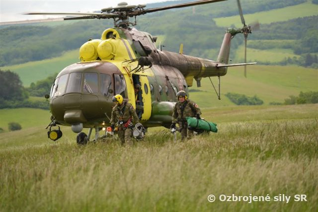 Letci z Prešova pátrali po havarovanom lietadle