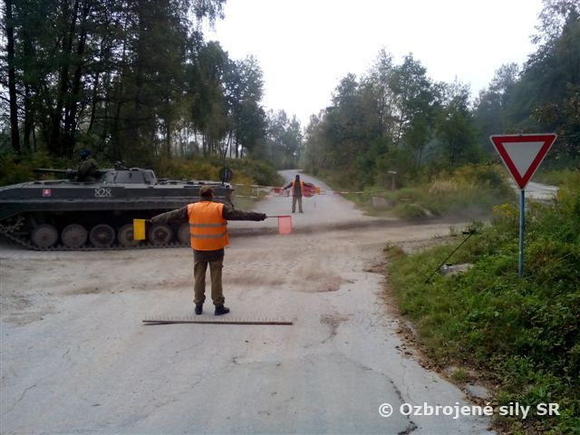 Výcvik vedenia bojového pásového vozidla BVP/OT-90 a T-55.