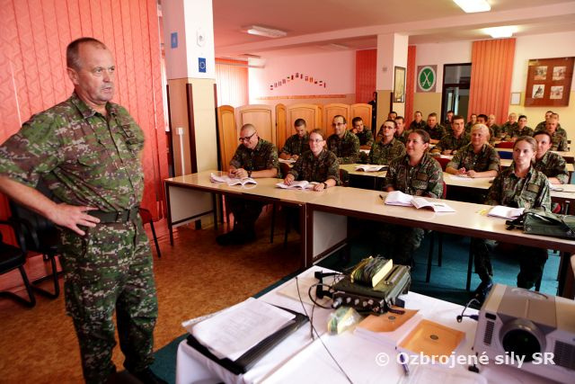 Návšteva ministra obrany SR v Prápore výcviku Martin
