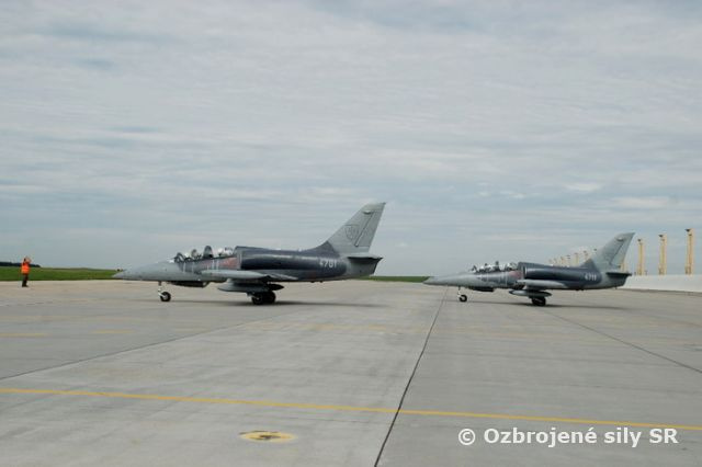 Príslušníci vzdušných síl OS SR na medzinárodnom leteckom cvičení AMPLE STRIKE 2015