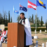 Modré barety si pripomenuli „Deň červených makov“