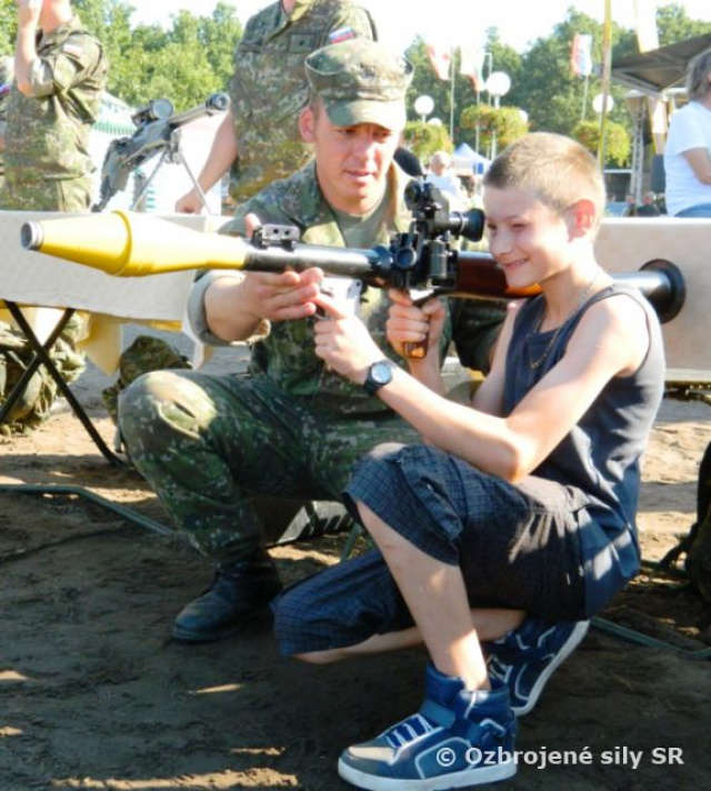 Najväčšie podujatie historických vojenských vozidiel na piesku 