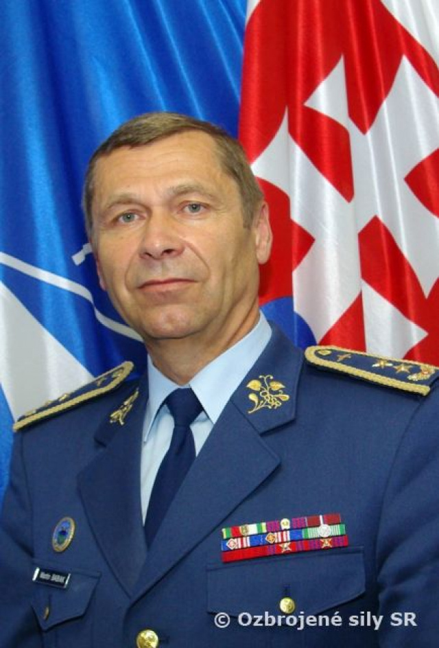 Odovzdanie letiska Sliač, nový veliteľ Vzdušných síl