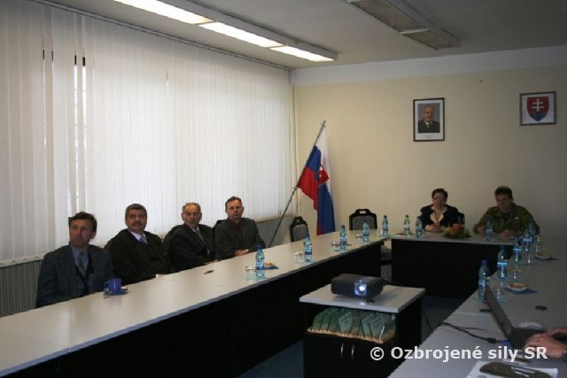 STRETNUTIE SO STAROSTAMI OBCÍ