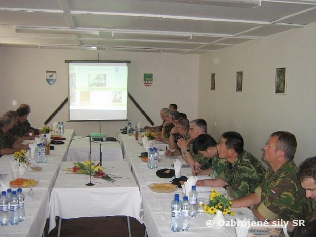 Vojenskí diplomati v posádkach 2. mechanizovanej brigády