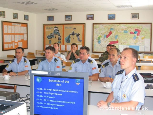 Návšteva príslušníkov vzdušných síl Macedónie