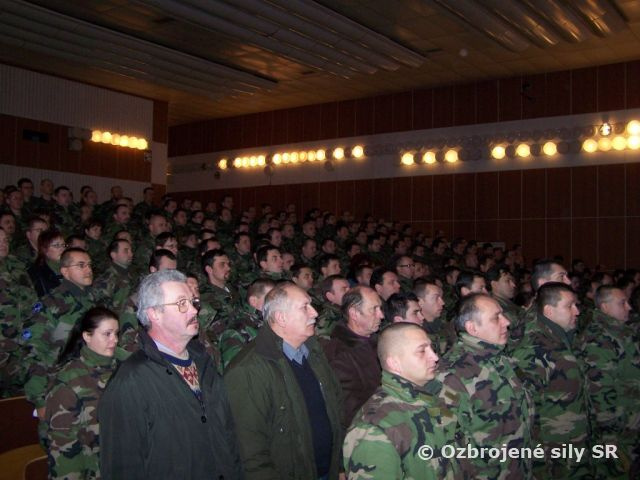 SLÁVNOSTNÝ NÁSTUP NA PREŠOVSKOM KRÍDLE