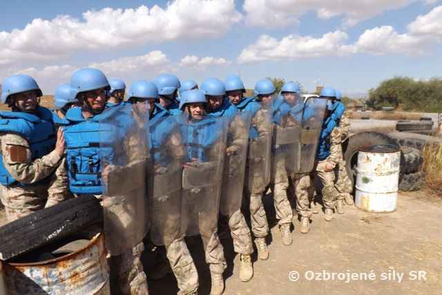 Slováci na Cypre absolvovali nácvik čaty záložných síl