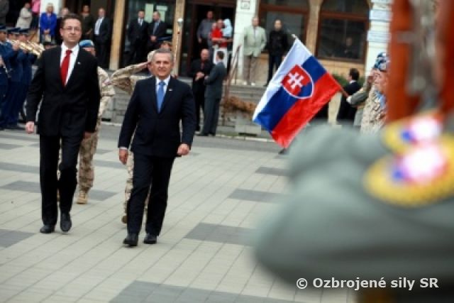 Minister Glváč ocenil vojakov po návrate z misie na Cypre