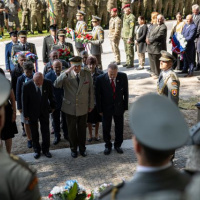 06 Príslušníci Veliteľstva Síl pre špeciálne operácie si uctili pamiatku Jozefa Gabčíka