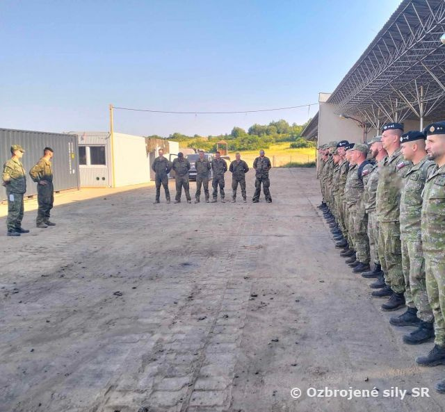 Zahájenie kurzu posádok tankov Leopard 2A4