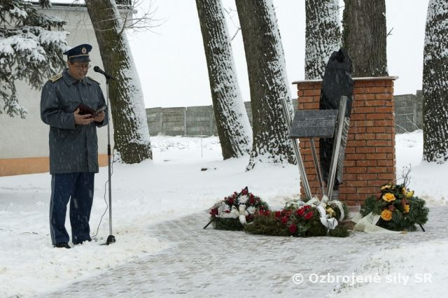 Spomienkový akt kladenia vencov