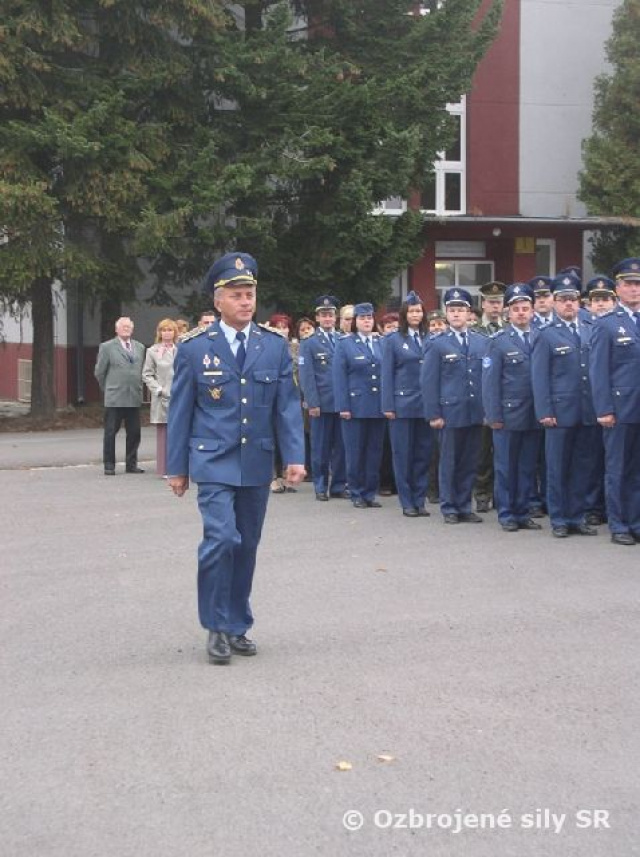 Slávnostný nástup LZ SLIAČ