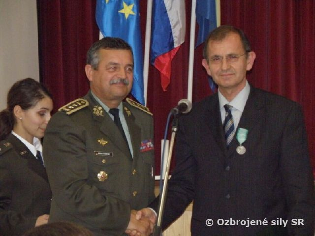 Slávnostné odovzdanie medaile primátorovi mesta Rožňava