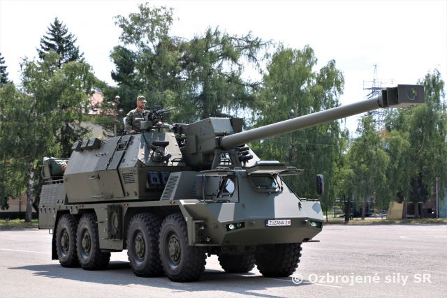 Nové samohybné húfnice ZUZANA 2 pre pozemné sily