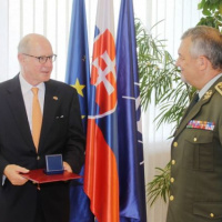 Náčelník Generálneho štábu ocenil odchádzajúceho veľvyslanca USA
