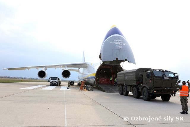 Príslušníci brigády bojového zabezpečenia plnia úlohy v súvislosti s koronavírusom SARS-CoV-2