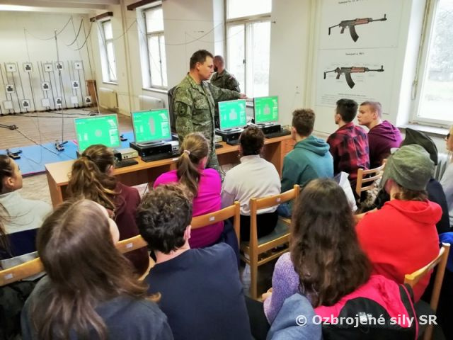 Príprava obyvateľstva na obranu štátu